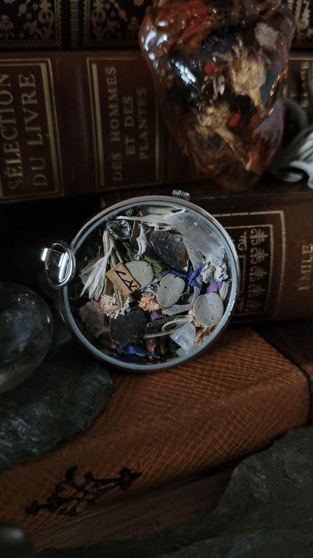 Suspension d'Autel : Divination 