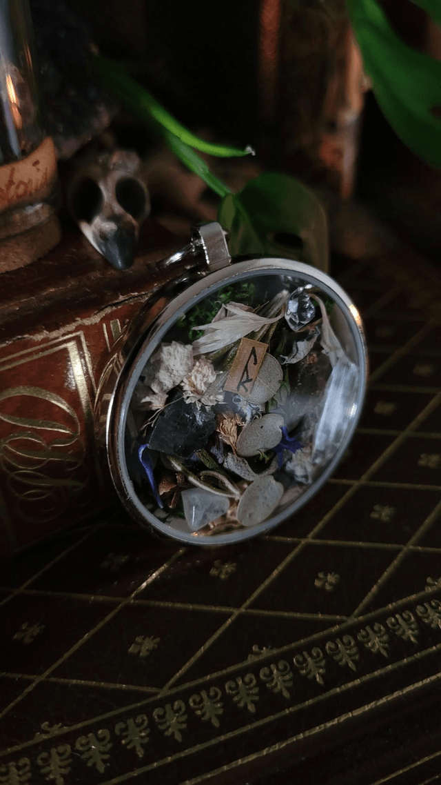 Suspension d'Autel : Divination 