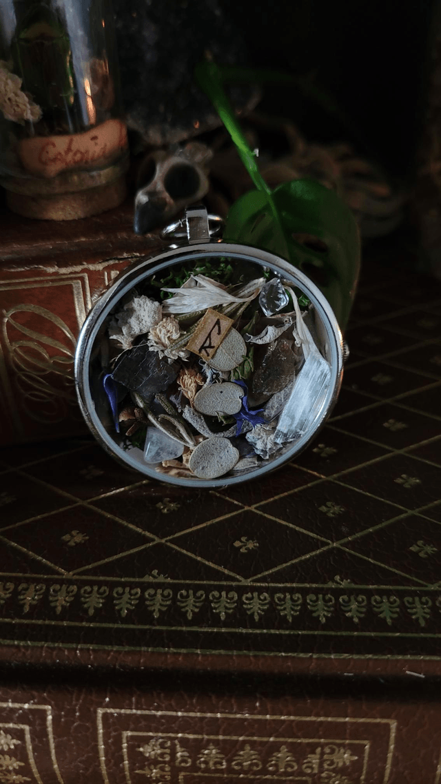 Suspension d'Autel : Divination 