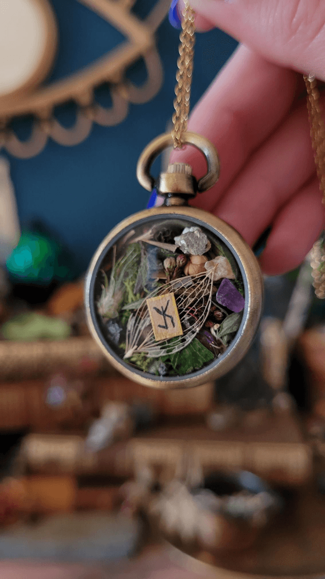 Pendentif talisman : Protection