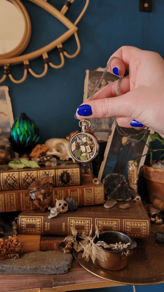 Pendentif talisman : Divination
