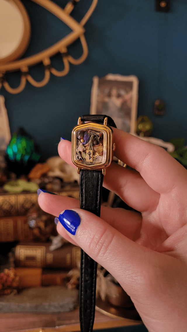 Montre talisman : Protection contre les malédictions