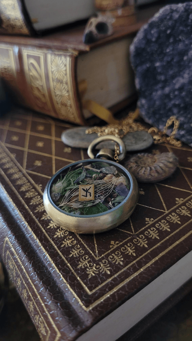 Pendentif talisman : Protection